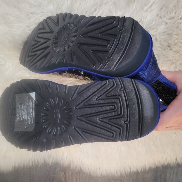 UGG Classic Short Multi Sequin Boots Size 5 - Picture 7 of 15